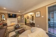 Photo - 1298 Cloverdale Ave Unit 1298