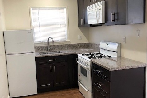 Kitchen - 916 N Screenland Dr Unit A