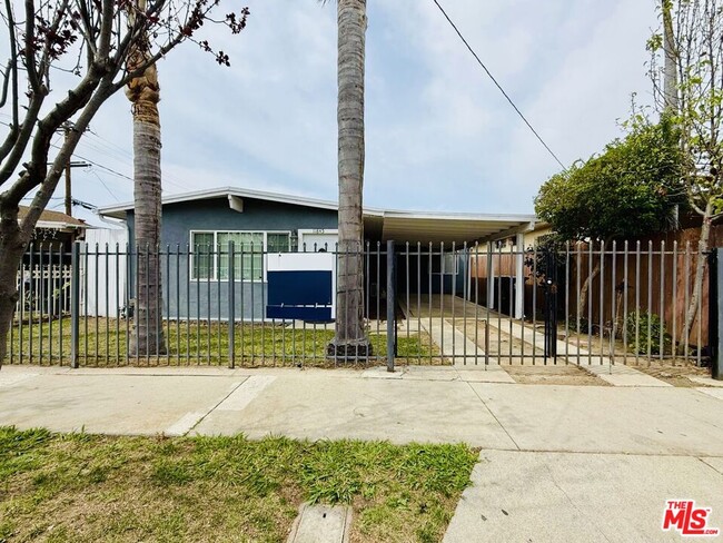 Photo - 11845 Doty Ave House