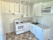 Kitchen - Junior - Cameo Somerset Apartments