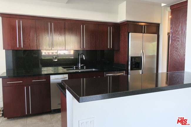 Photo - 7250 Franklin Ave Unit 801