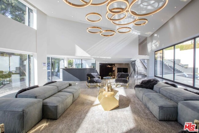 Photo - 2210 Bowmont Dr