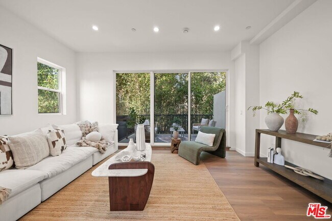 Photo - 259 S Park View St