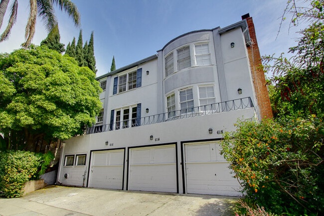 Exterior - 614 Acanto St