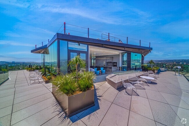Building Photo - 6401 Wilshire Blvd Rental