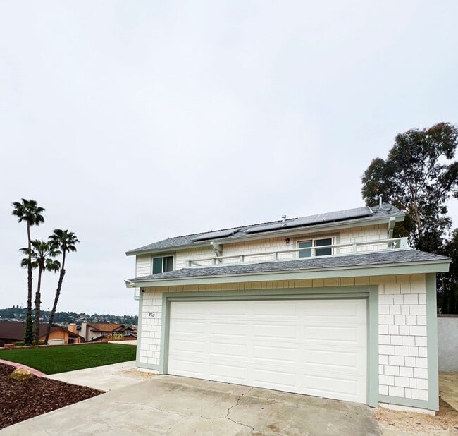 Stunningly Upgraded 3 Bed/2.5 Bath Home - Stunningly Upgraded 3 Bed/2.5 Bath Home