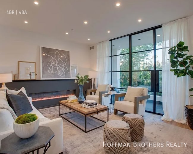 Photo - 1254 N Las Palmas Ave