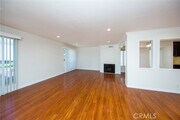 Photo - 11834 Gilmore St