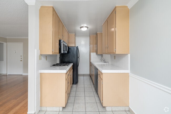 Kitchen, 2BR, 2BA - 1,200SF - About 4315 Don Tomaso Dr