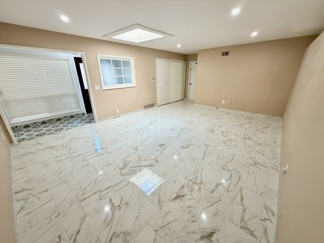 Photo - 4635 Cobb Dr