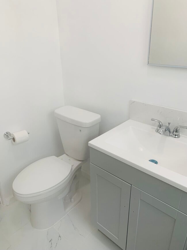 Photo - 132 S Canon Dr Unit 4