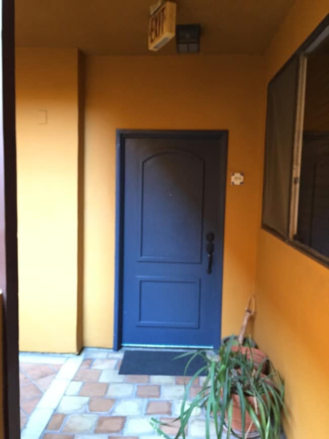 Photo - 828 N Hudson Ave