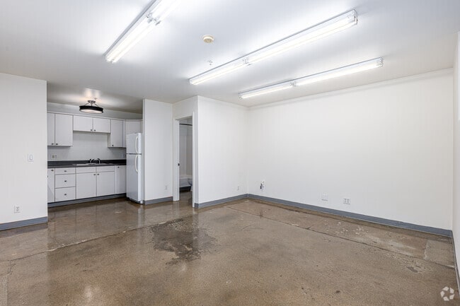 Studio - 1400SF - Dining Room - 805 E. 7th St.