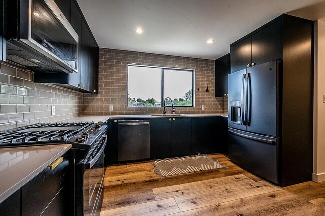 Photo - 4453 Carling Dr
