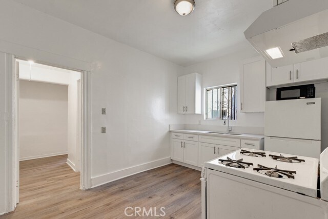 Photo - 220 E Vernon Ave