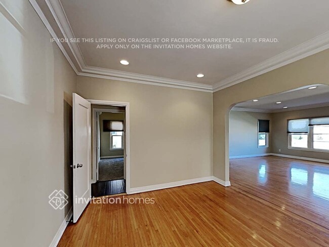 Photo - 1852 W 78th St