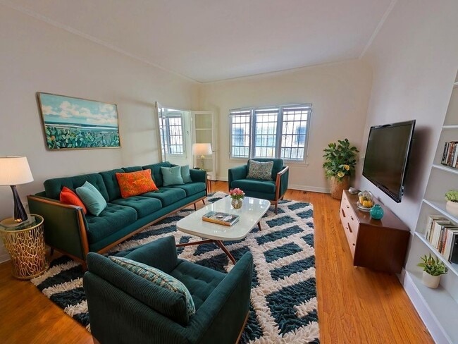 Building Photo - 626 Cochran Ave