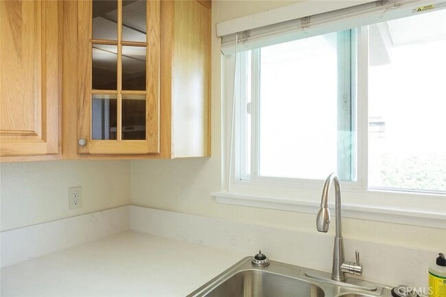 Photo - 11115 Slater Ave