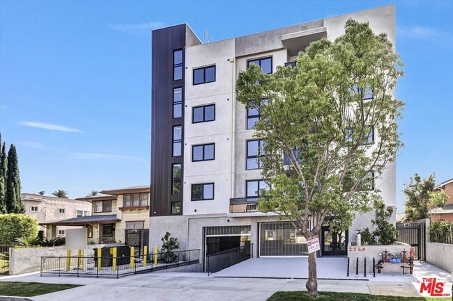 Photo - 1537 S Wilton Pl Condo Unit 505