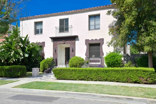 Photo - 141 S Elm Dr