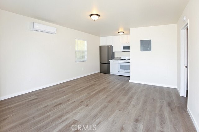 Photo - 10709 Sherman Pl