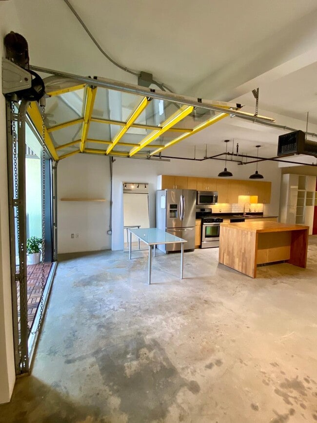 Photo - 200 N San Fernando Rd Unit 519