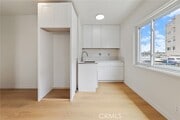 Photo - 311 Edgewater Pl Unit B