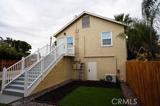 Building Photo - 310 S Buena Vista St