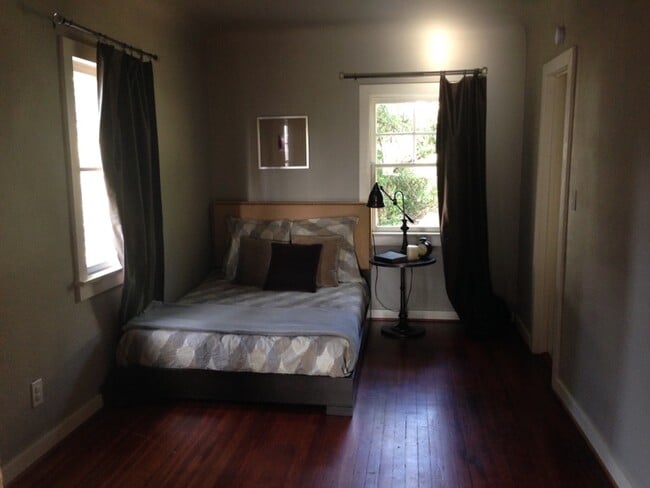 Photo - 10318 Silverton Ave