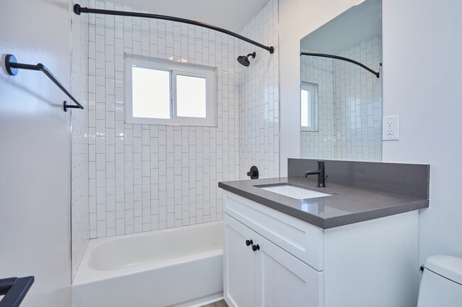 Bathroom - Chloe on Curson