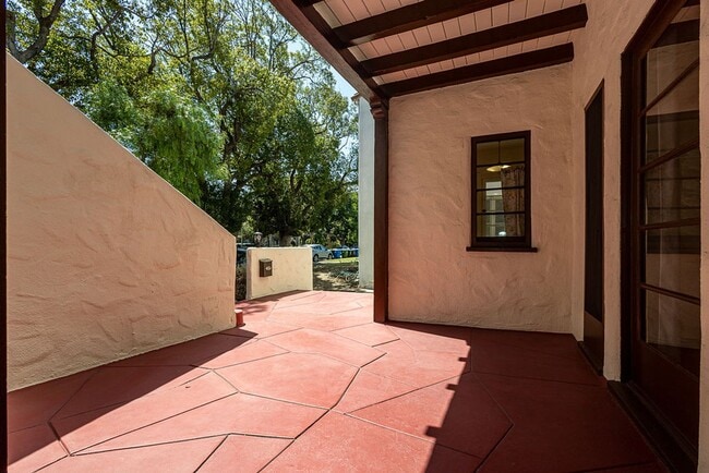 Photo - Beautifully Restored 3BR Miracle Mile Duplex | 1,725 SF | Near Metro D Line