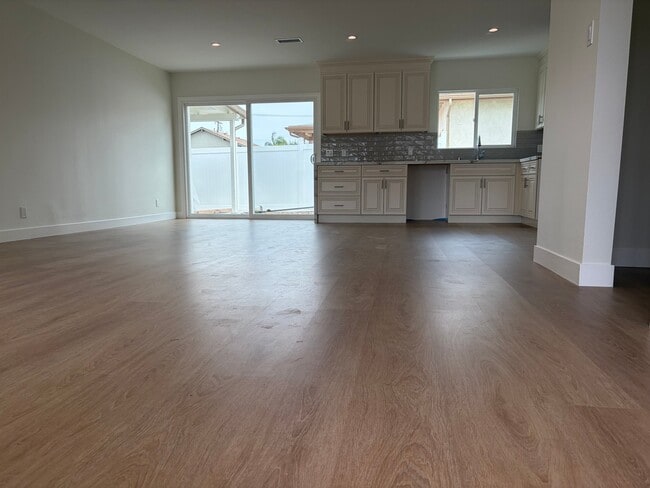 Photo - 2641 Elden Ave