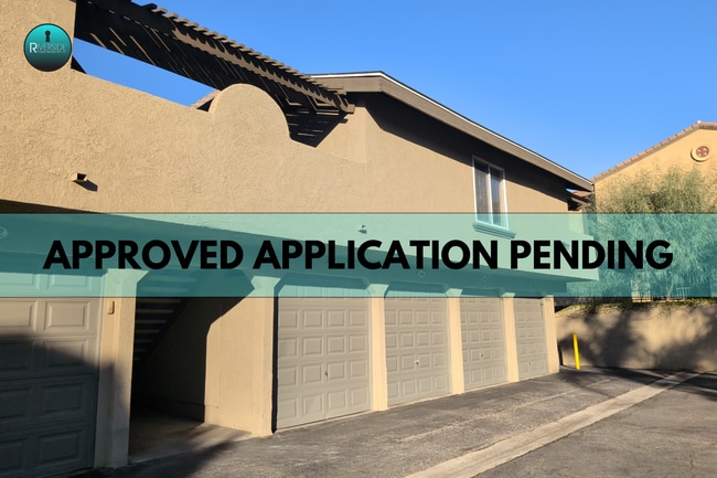 Building Photo - Modern Corona Condo with Garage! Unit 204