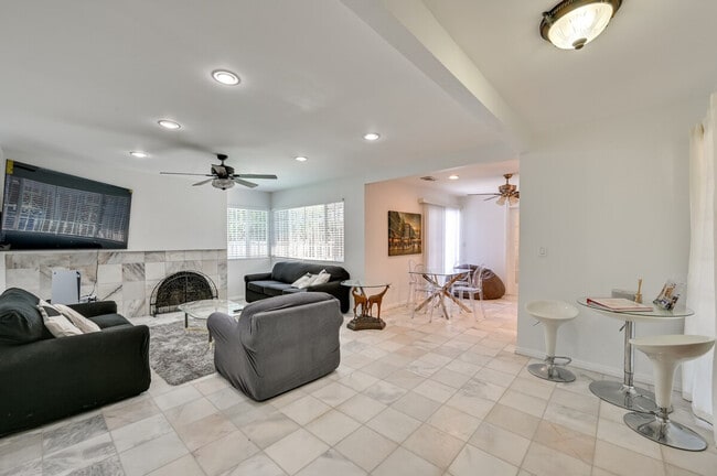 Photo - 719 Mahogany Dr Unit ID1307533P