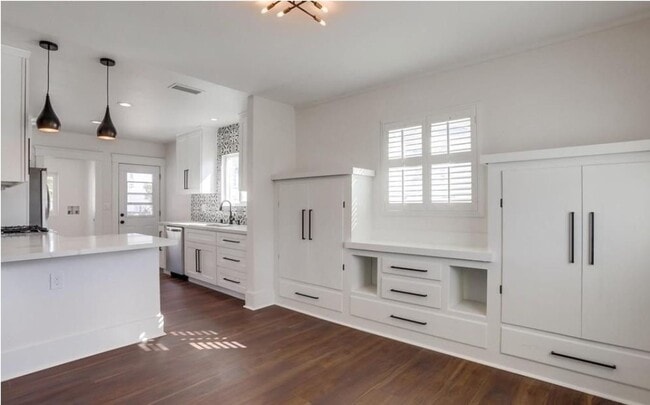 Photo - Mississippi Unit House