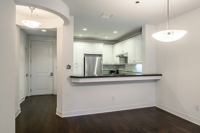 Photo - 2349 Jefferson St Unit 121