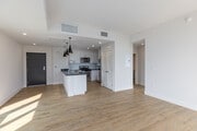 1BR, 1BA - 827SF - Dining Room - Eighteen Ten State St