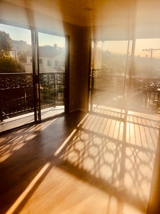 Good Morning! - 1355 Sierra Bonita N Ave Unit 401