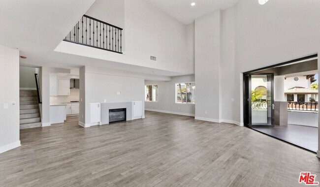 Photo - 6280 W 3rd St Unit 412