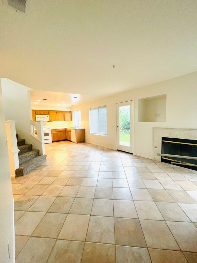 Photo - Heart of Ventura Living: Elegant Two-Story...