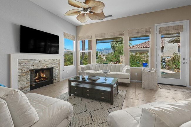 Photo - 9 Shoreline Dr