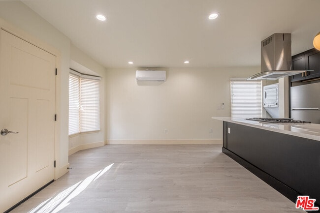 Photo - 216 N Catalina Ave Unit F