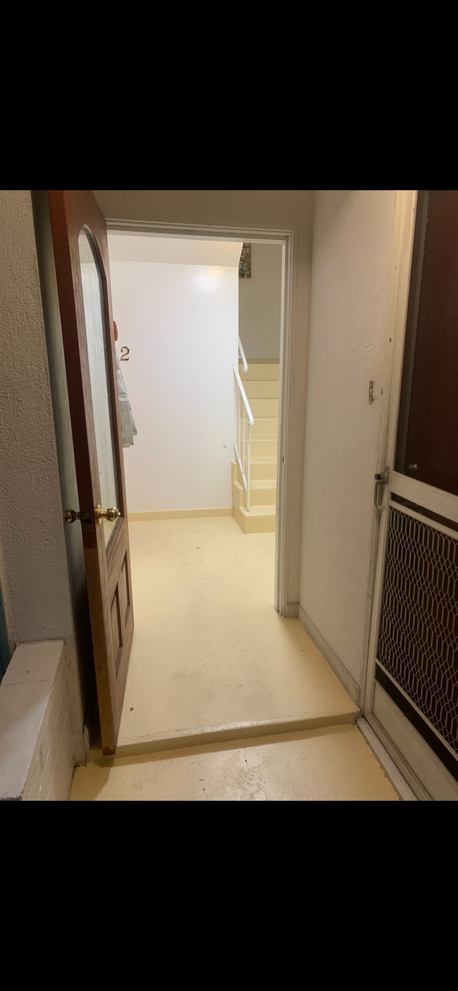 Photo - 144 S Bedford Dr Unit large apartment