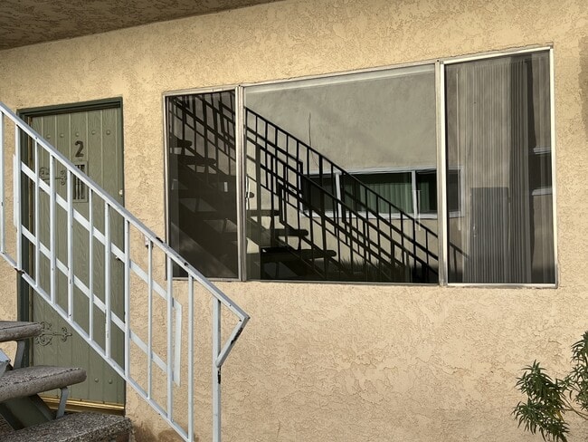 Building Photo - 8135 Stewart and Gray Rd