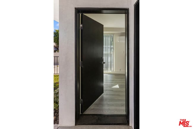 Photo - 5456 Barton Ave