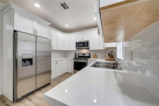 Building Photo - 1101 Maclay St
