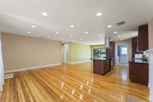 Building Photo - 4433 Boston Ave Rental
