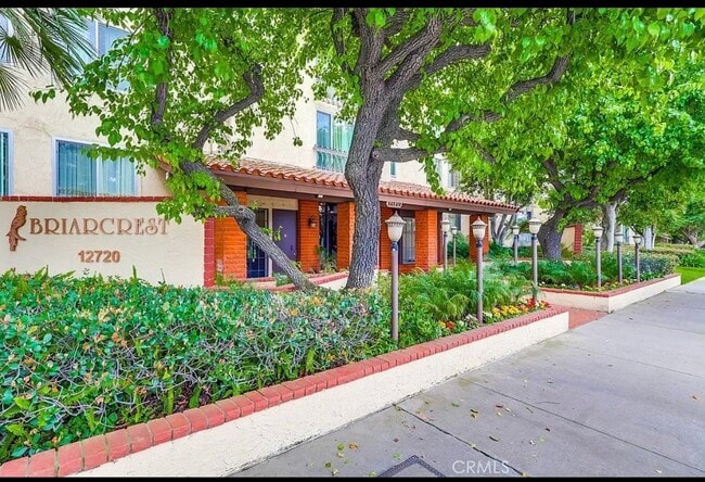 Photo - 12720 Burbank Blvd Condo Unit 121