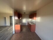 Photo - 626 W 75th St