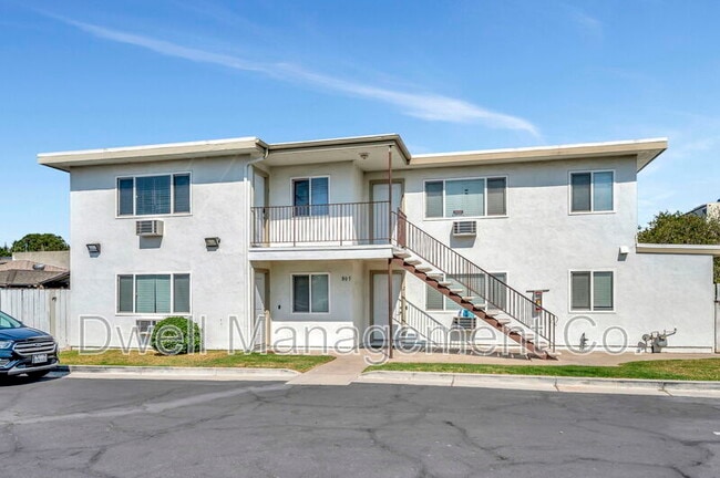 Photo - 805 N 3rd St Unit Apt 3